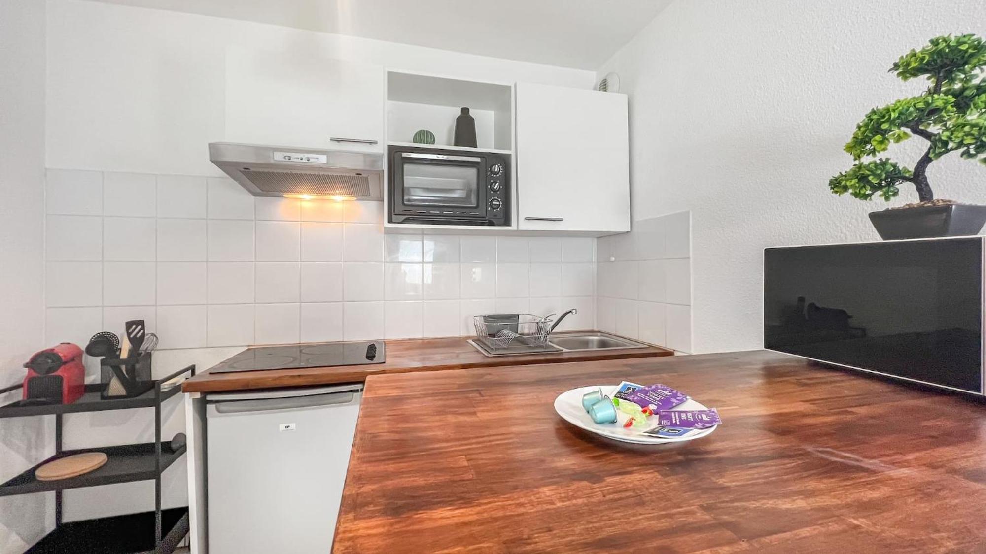 Homey Wild - Proche Gare Et Tram - Proche Centre - Balcon Prive - Parking Prive - Wifi Gratuit Annemasse Zewnętrze zdjęcie